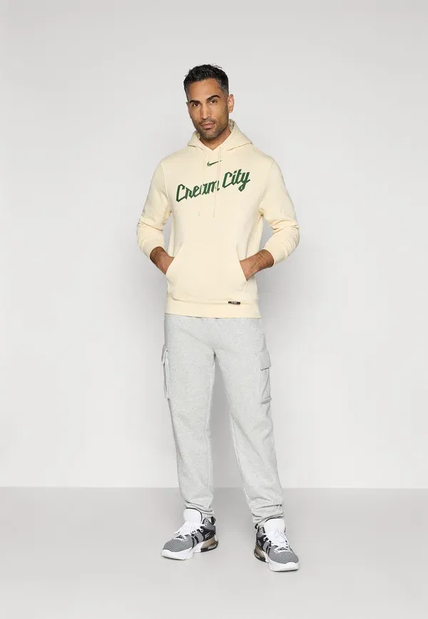 Толстовка Milwaukee Bucks City Edition Club Wear Nike Performance, плоский опал — фото 2