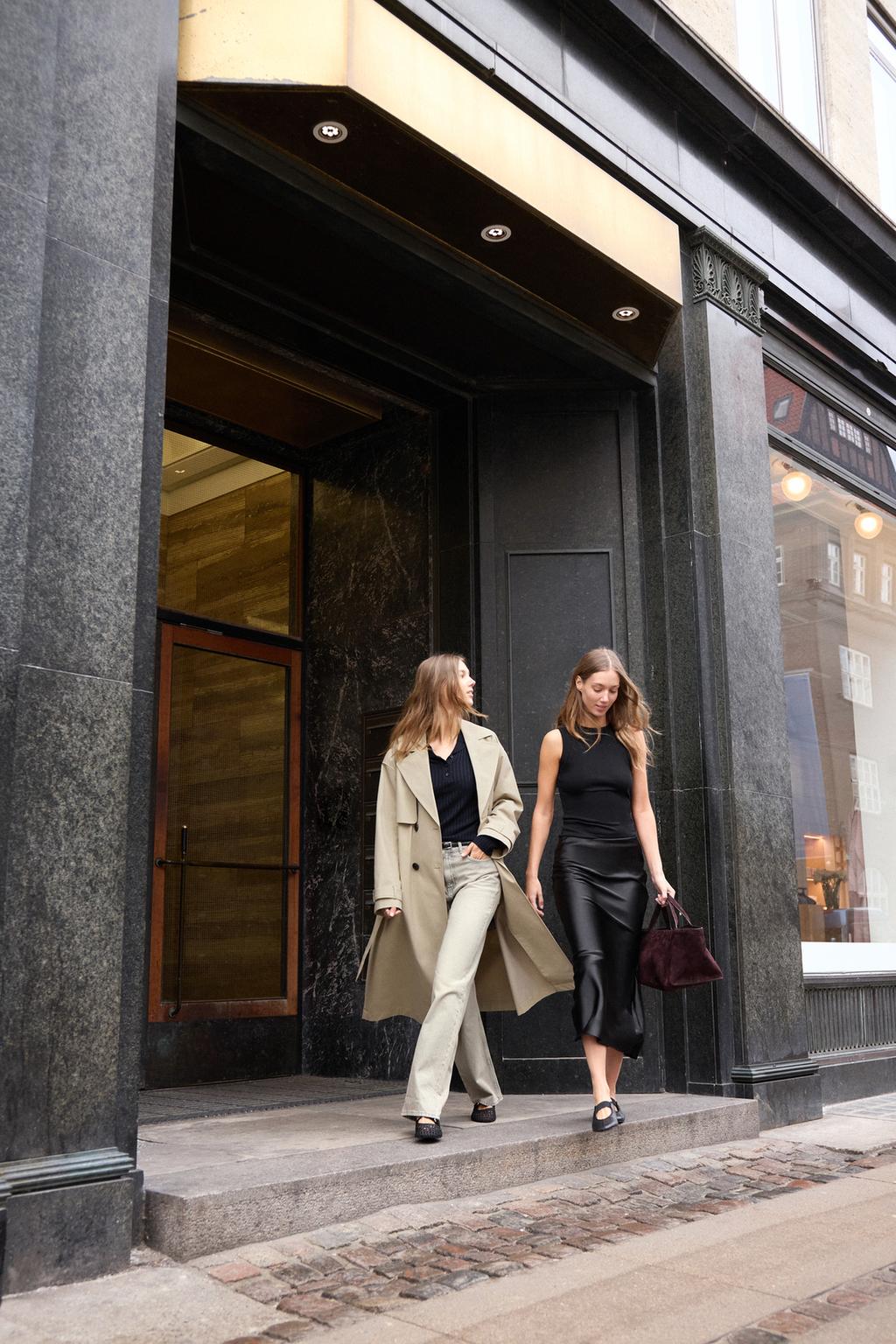 

Водоотталкивающий тренч с поясом ZARA, кэмел