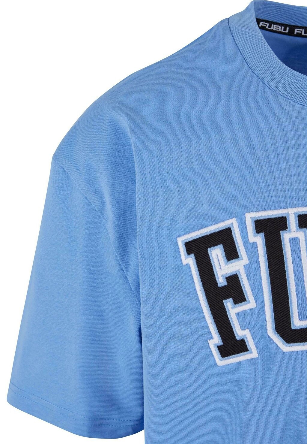

Футболка с принтом College FUBU, светло-голубая