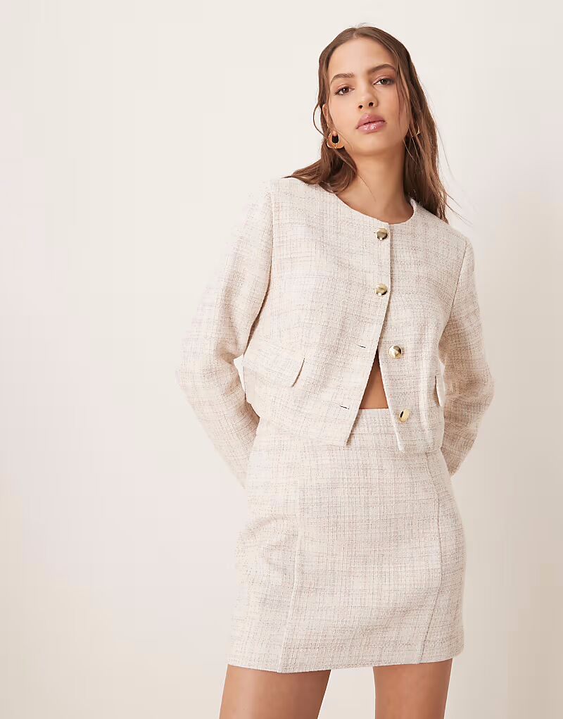 

Блейзер свободного кроя из букле ASOS DESIGN в оттенке «бежевый»