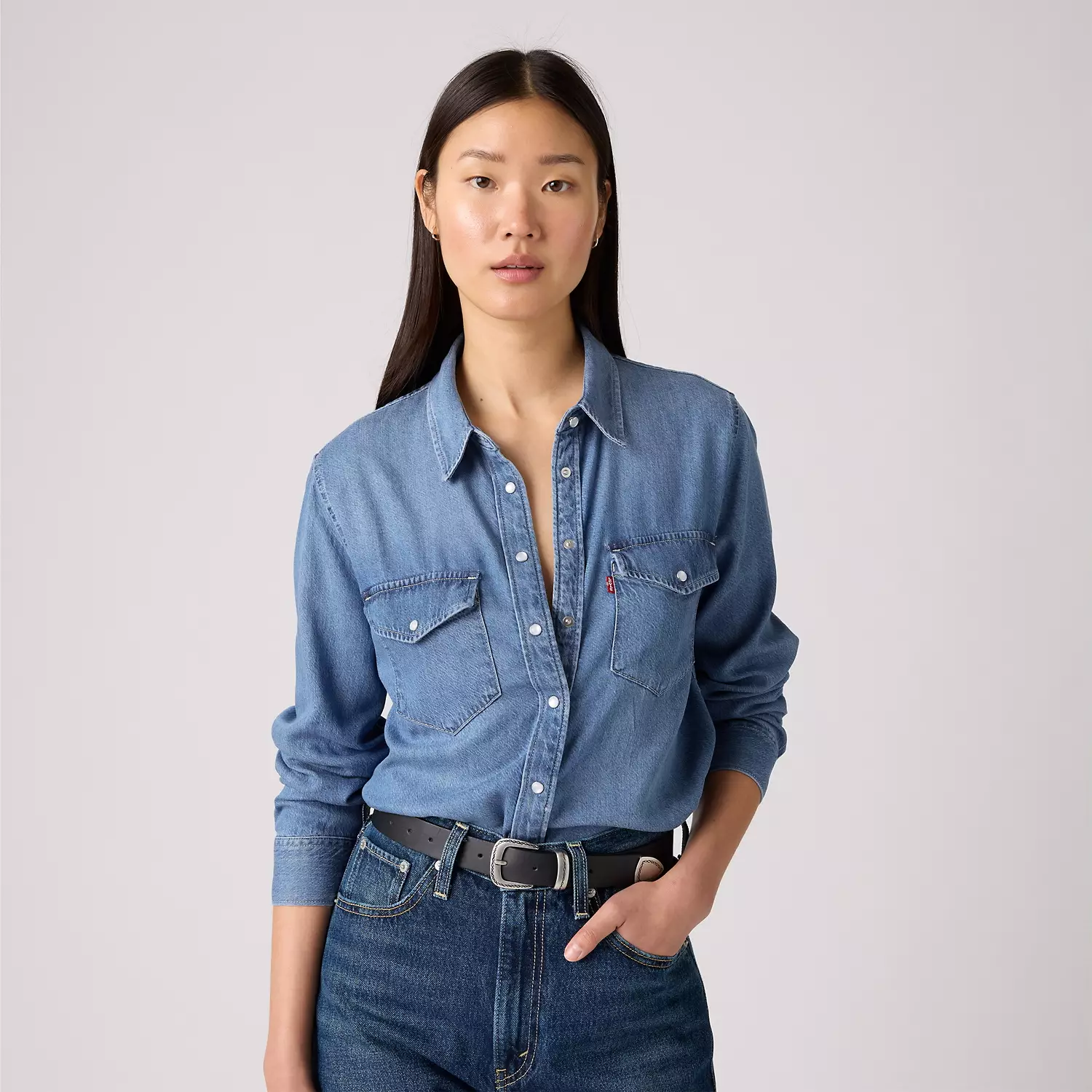 

Легендарная джинсовая рубашка в стиле вестерн Levi's, цвет Fish Fed - Medium Wash
