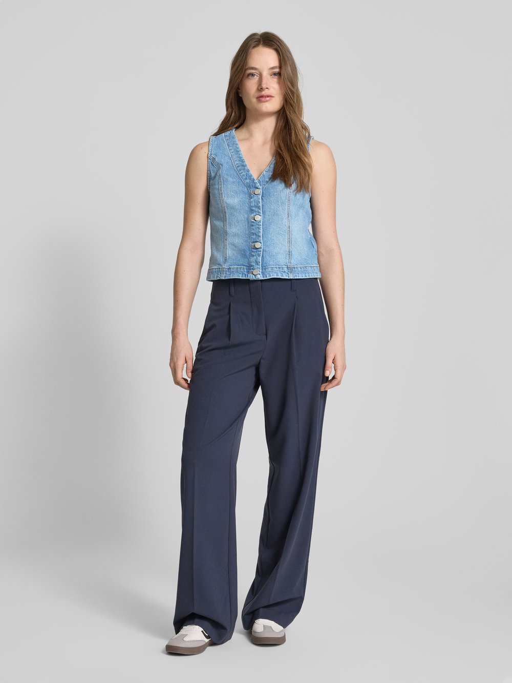 

Джинсовый жилет с V-образным вырезом, модель «Eli Ada» MSCH Copenhagen