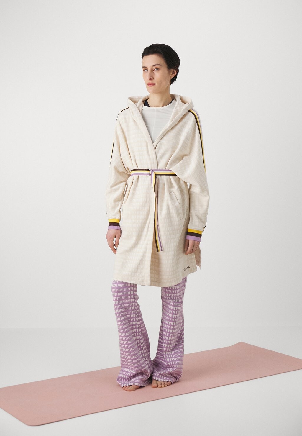 

Куртка тренировочная LEMLEM ANORAK SPORT COVERUP Puma, цвет warm white