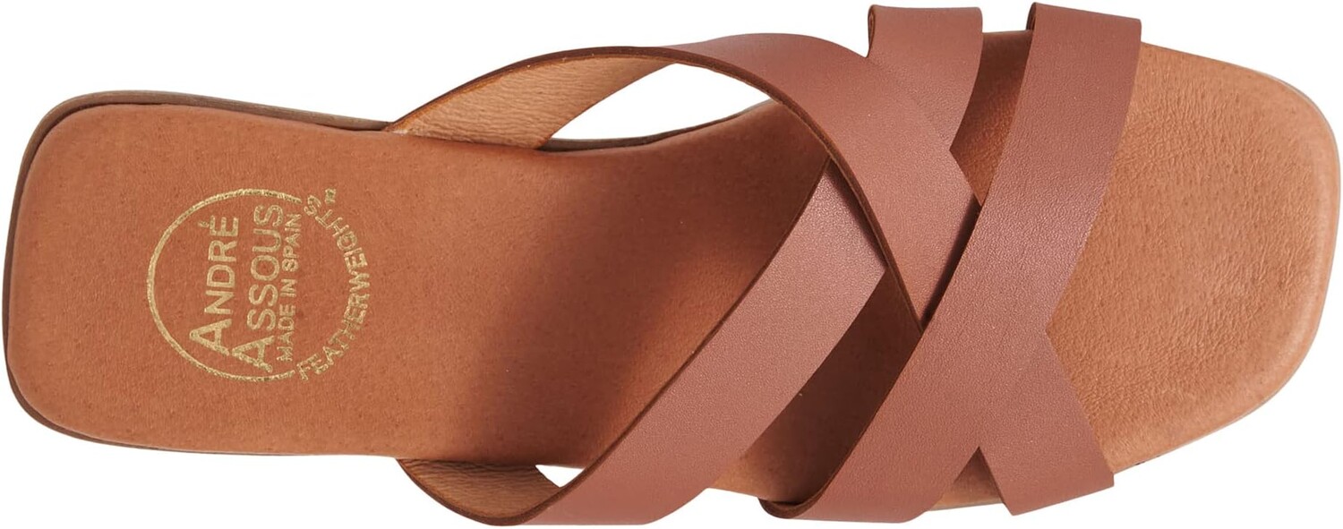 Сандалии Andre Assous Koral Featherweight Flat Sandal, цвет Cuero — фото 2