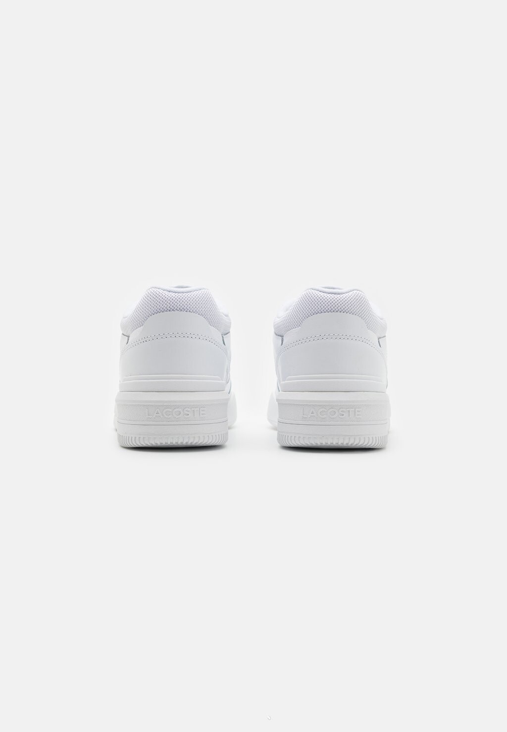 

Кроссовки на шнуровке LINESHOT 224 Lacoste, белый
