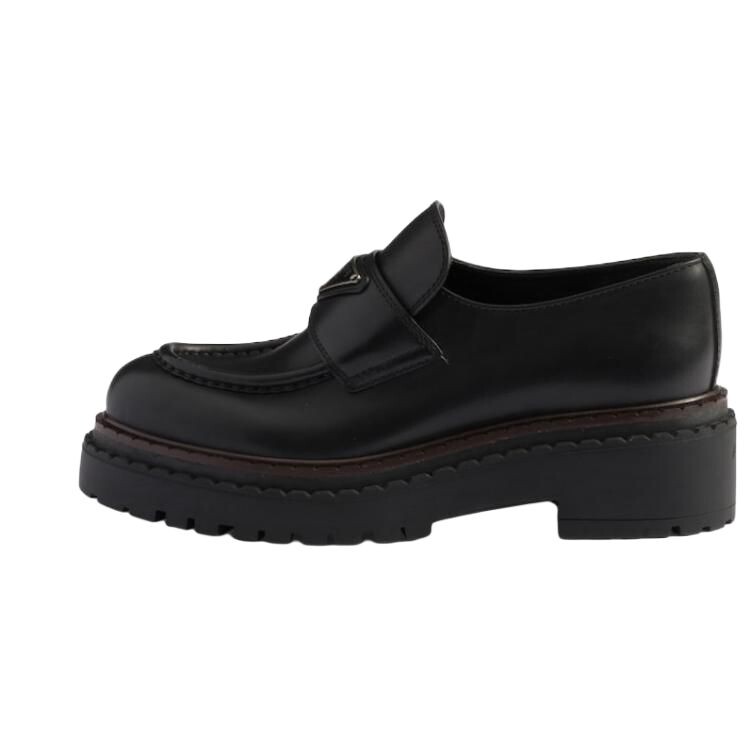 Лоферы женские черные Prada