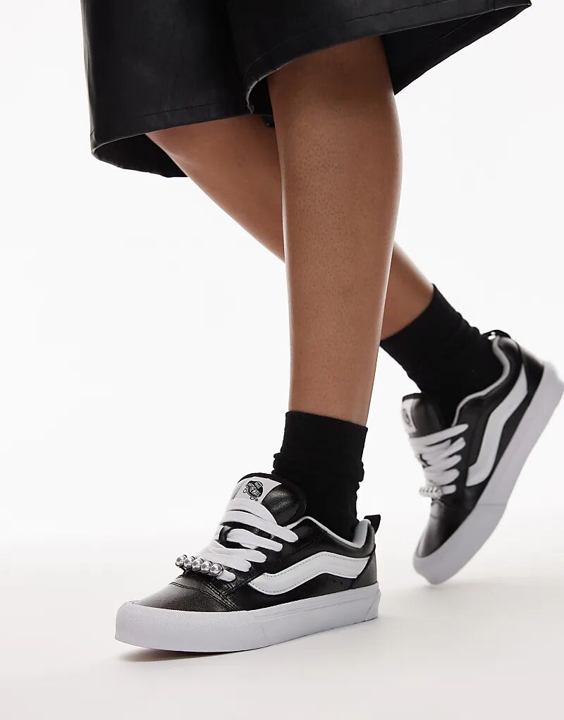 Кроссовки Vans Knu Skool с металлическими деталями из черной и белой кожи