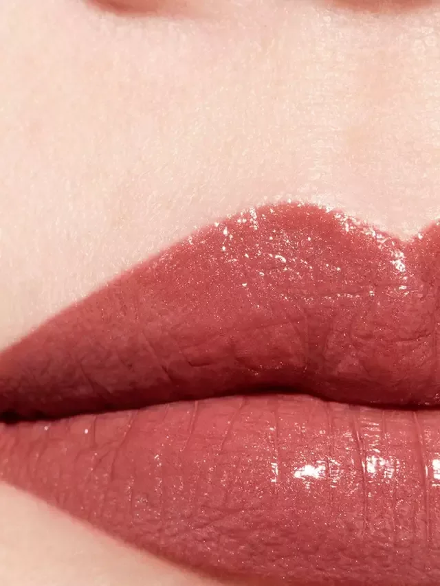Помада Rouge Coco Longwear Satin Lipstick: увлажняющий и разглаживающий уход за губами CHANEL, 105 Mayfair — фото 3