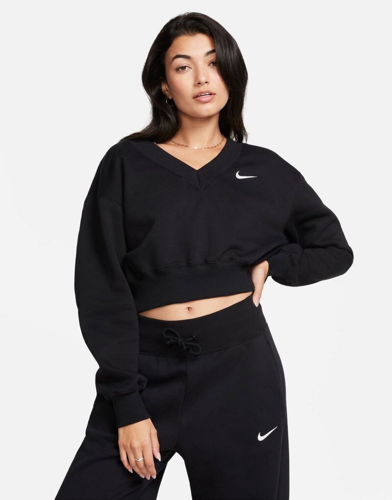 

Черная укороченная толстовка с v-образным вырезом и галочкой Nike mini