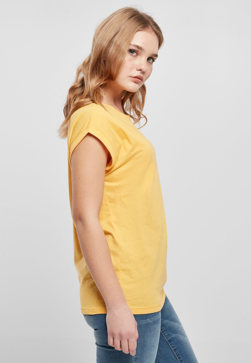 

Базовая футболка Extended Shoulder Urban Classics, dimyellow