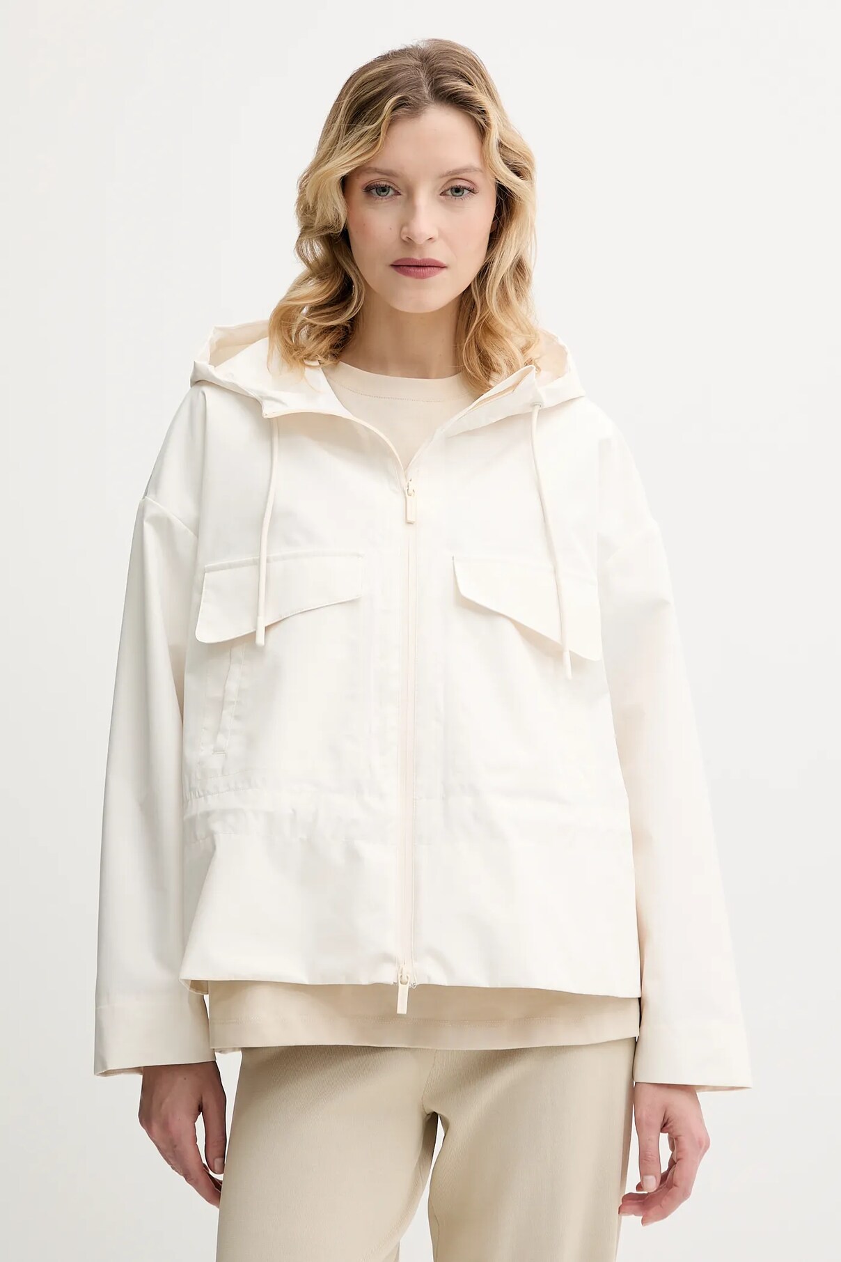 

Куртка Armani Exchange, бежевый