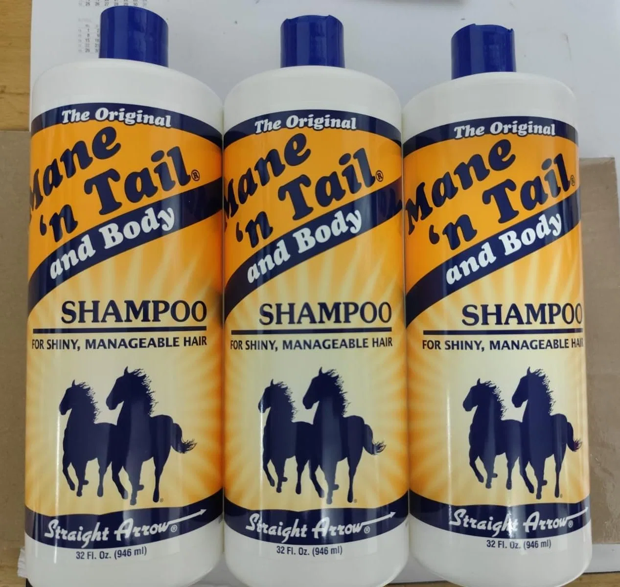 Шампунь Mane 'n Tail and Body для блестящих, послушных волос, 3 x 946 мл Mane 'N Tail