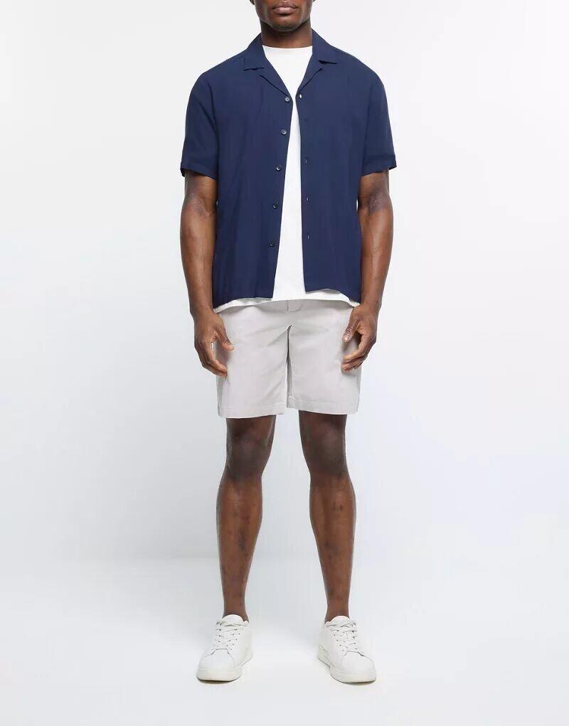

Белые шорты чинос River Island