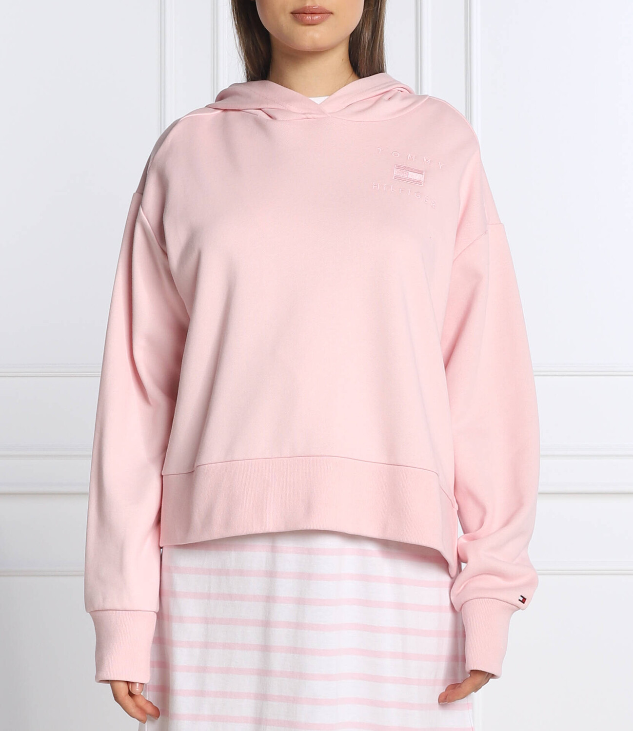 

Толстовка Tommy Hilfiger relaxed fit, пудрово-розовый