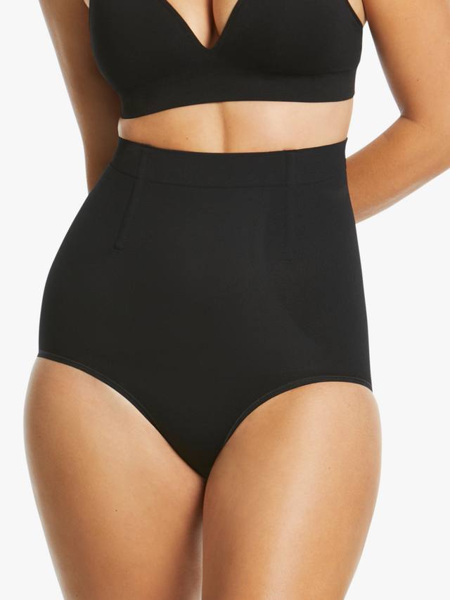 

Утягивающие шорты It's A Cinch с высокой талией Ambra, Black