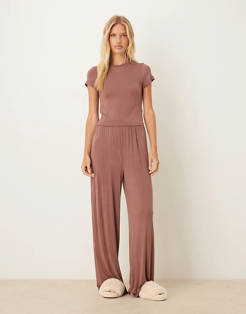 

Мягкая детская футболка с начесом ASOS DESIGN коричневого цвета