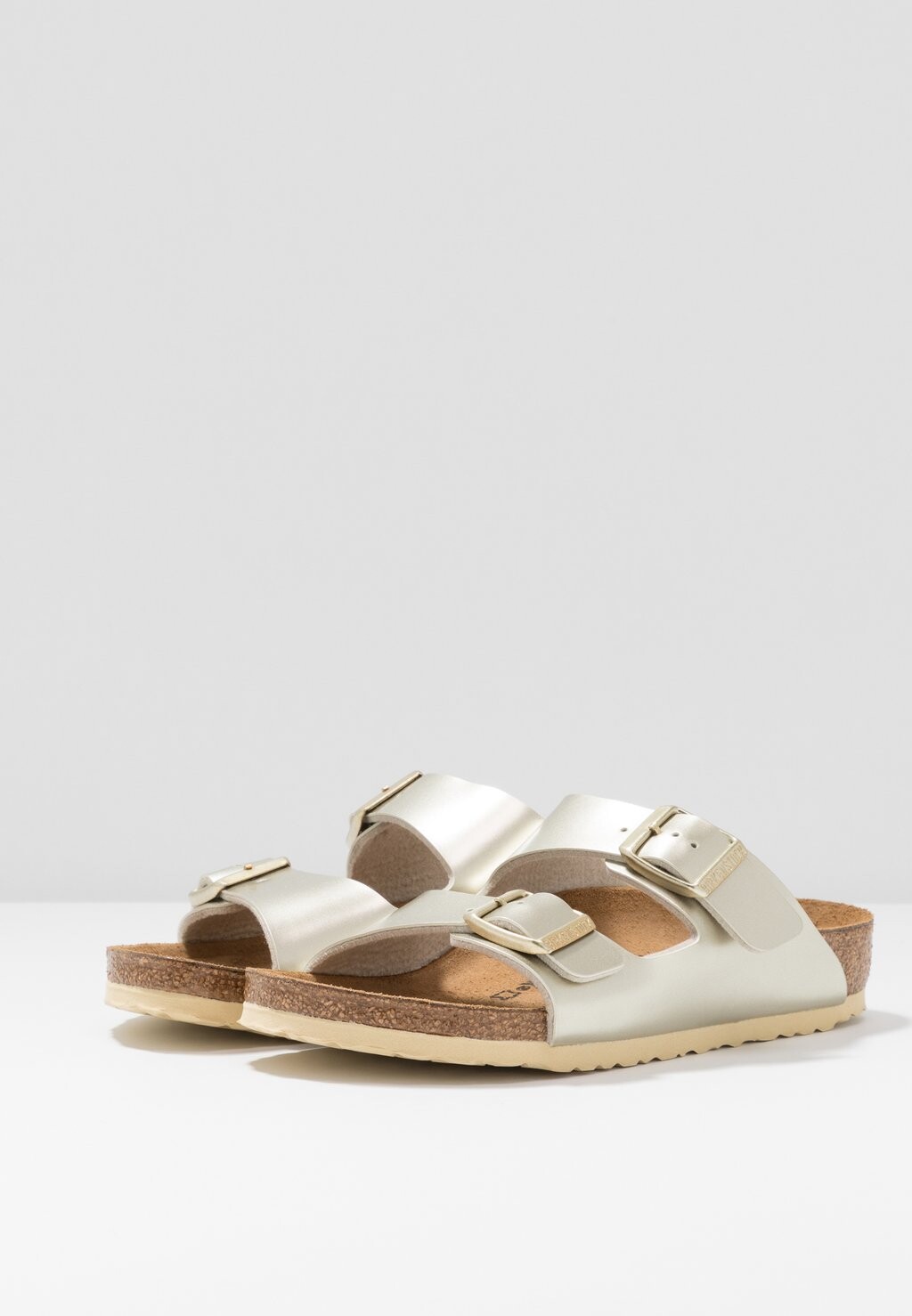 Сандалии ARIZONA Birkenstock, цвет electric metallic gold — фото 4