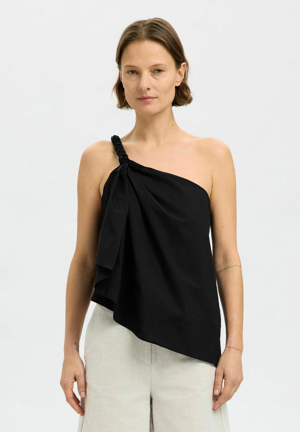 

Топ ONE-SHOULDER - Blouse Selected Femme, черный