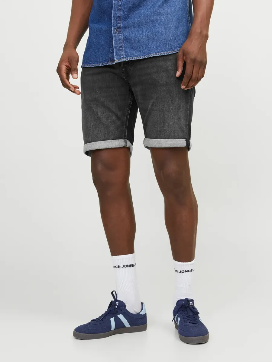 

Шорты Jack & Jones "JJIRICK JJICON SHORTS SQ 612 I.K SS24 SN", черный
