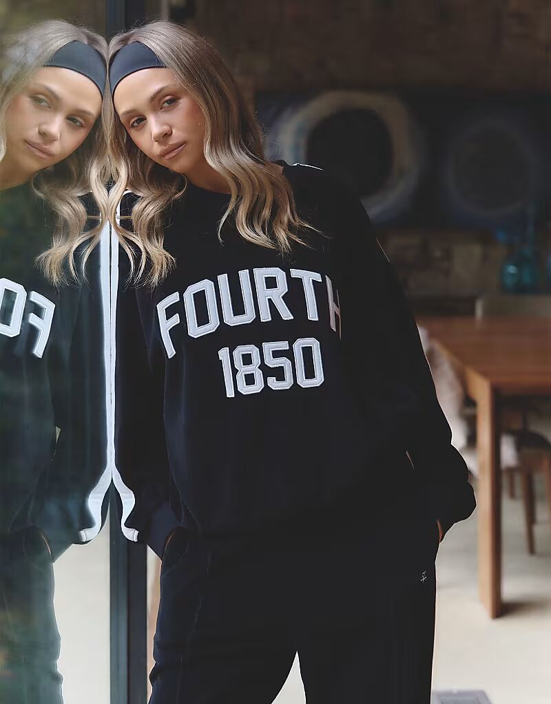 

4th & Reckless x Felicia Wedin Apres Ski велюровая толстовка 1850 с логотипом и полосками по бокам, черный цвет