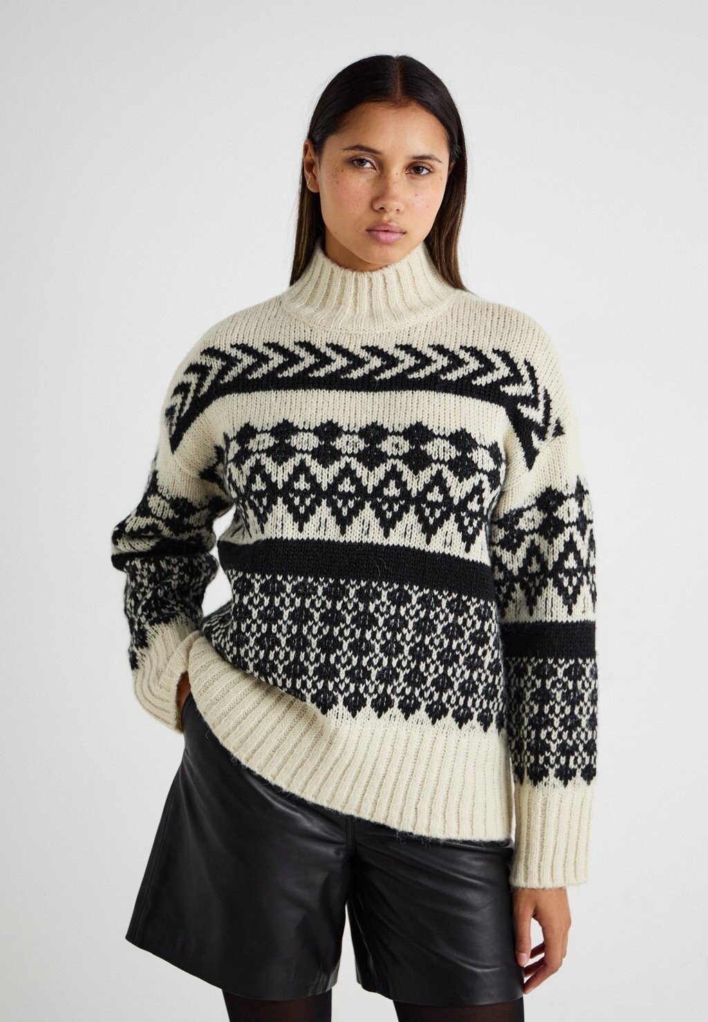 

Джемпер VMAMPLE HIGHNECK Vero Moda, молочный