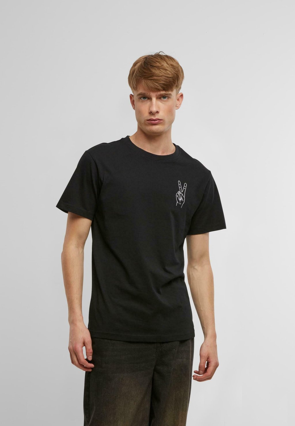

Футболка с принтом PEACE SIGN TEE Mister Tee, черный