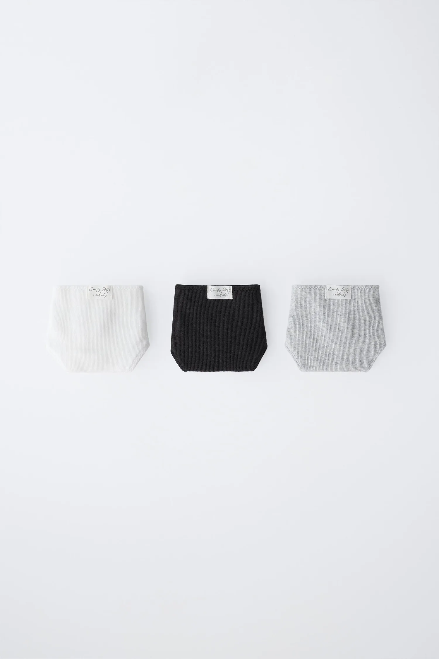 Для детей 9-14 лет / набор из трех трусов label Zara, черно-белый