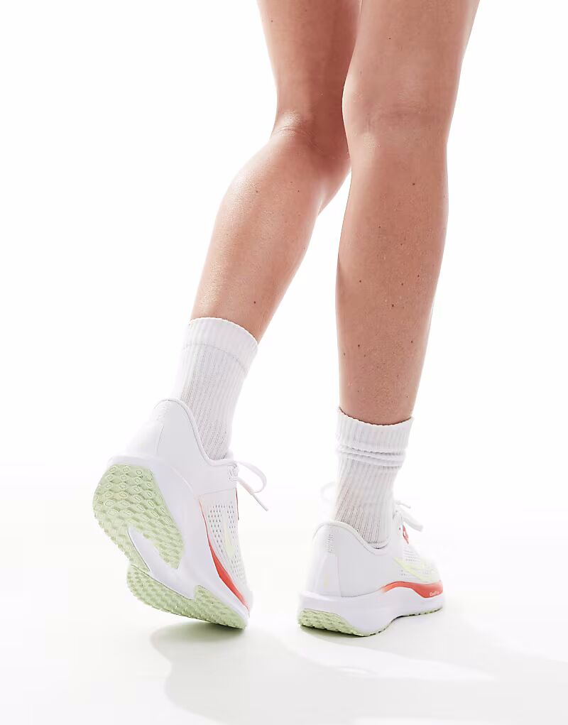 Кроссовки Nike Running Quest 6 белого и красного цвета — фото 3