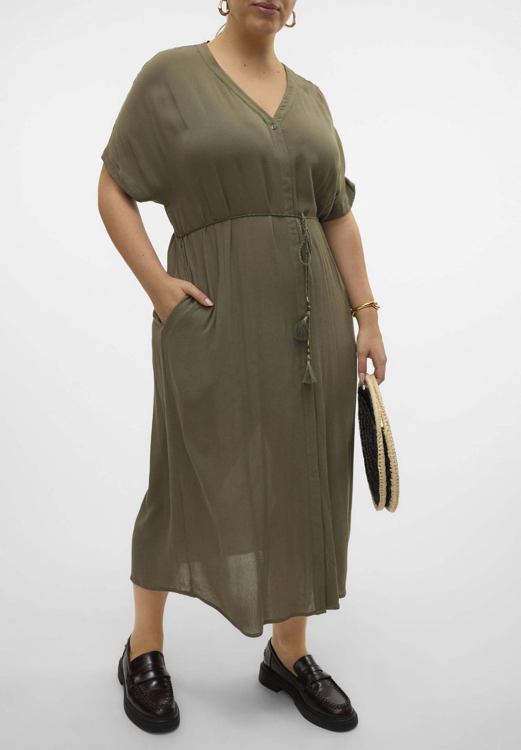 

Платье-рубашка VMCBENTE SS WIDE Vero Moda Curve, хаки