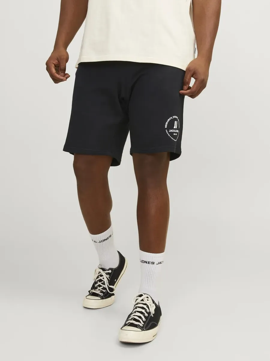 

Брюки-джоггеры Jack & Jones Plussize "JPSTSWIFT СПОРТИВНЫЕ ШОРТЫ SN PLS", черный