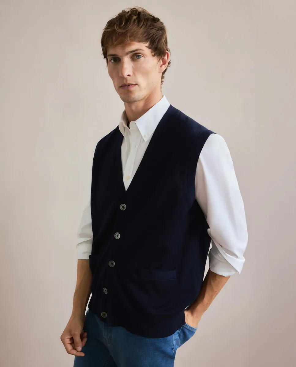 

Жилет на пуговицах, гладкий, 100% мериносовая шерсть Emidio Tucci, темно-синий