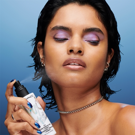 Фиксирующий спрей с увлажняющим эффектом MAC Cosmetics Fix+ Original Setting Spray, 30 ml — фото 2