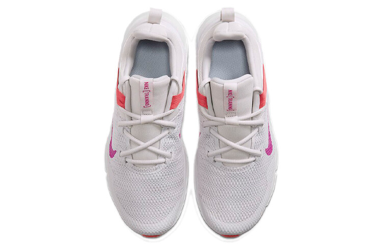 Кроссовки Nike Legend Essential для женщин — фото 4