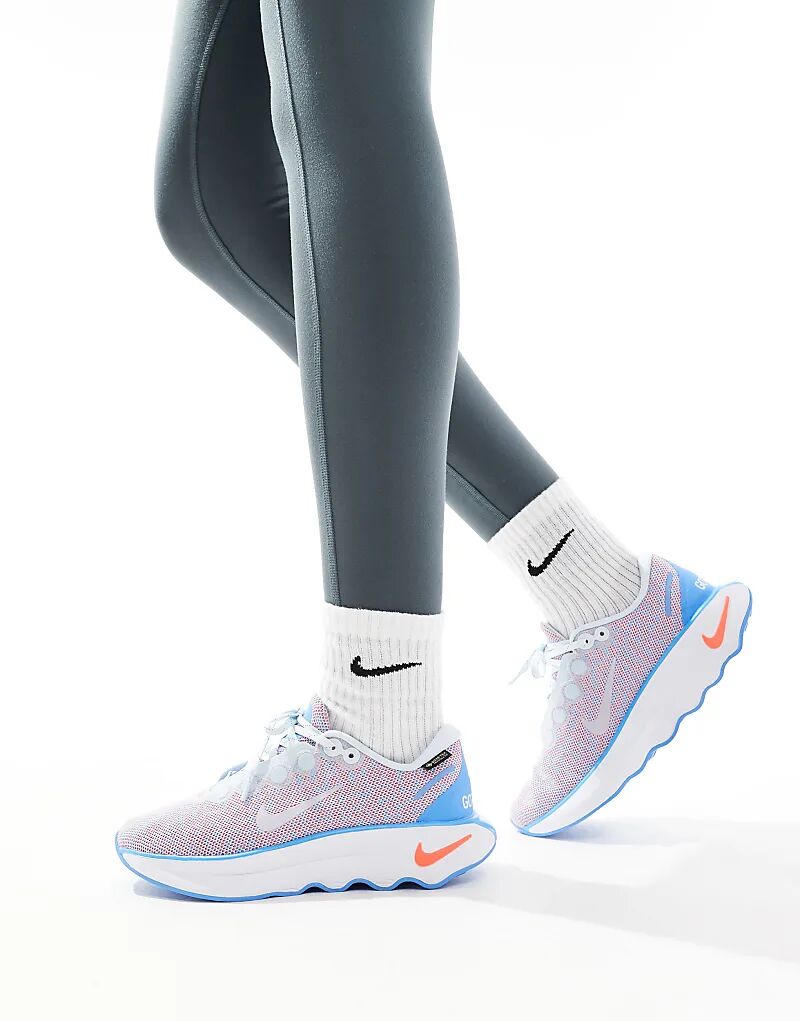 Кроссовки Motiva GORE-TEX синего и розового цвета Nike Training