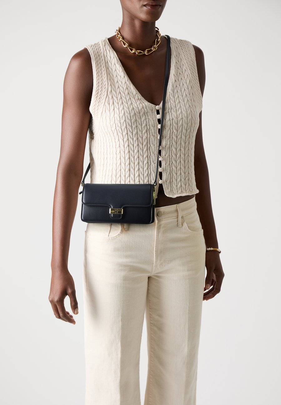 

Сумка кросс-боди Tommy Hilfiger HERITAGE MINI CROSSOVER, Space Blue/Blue