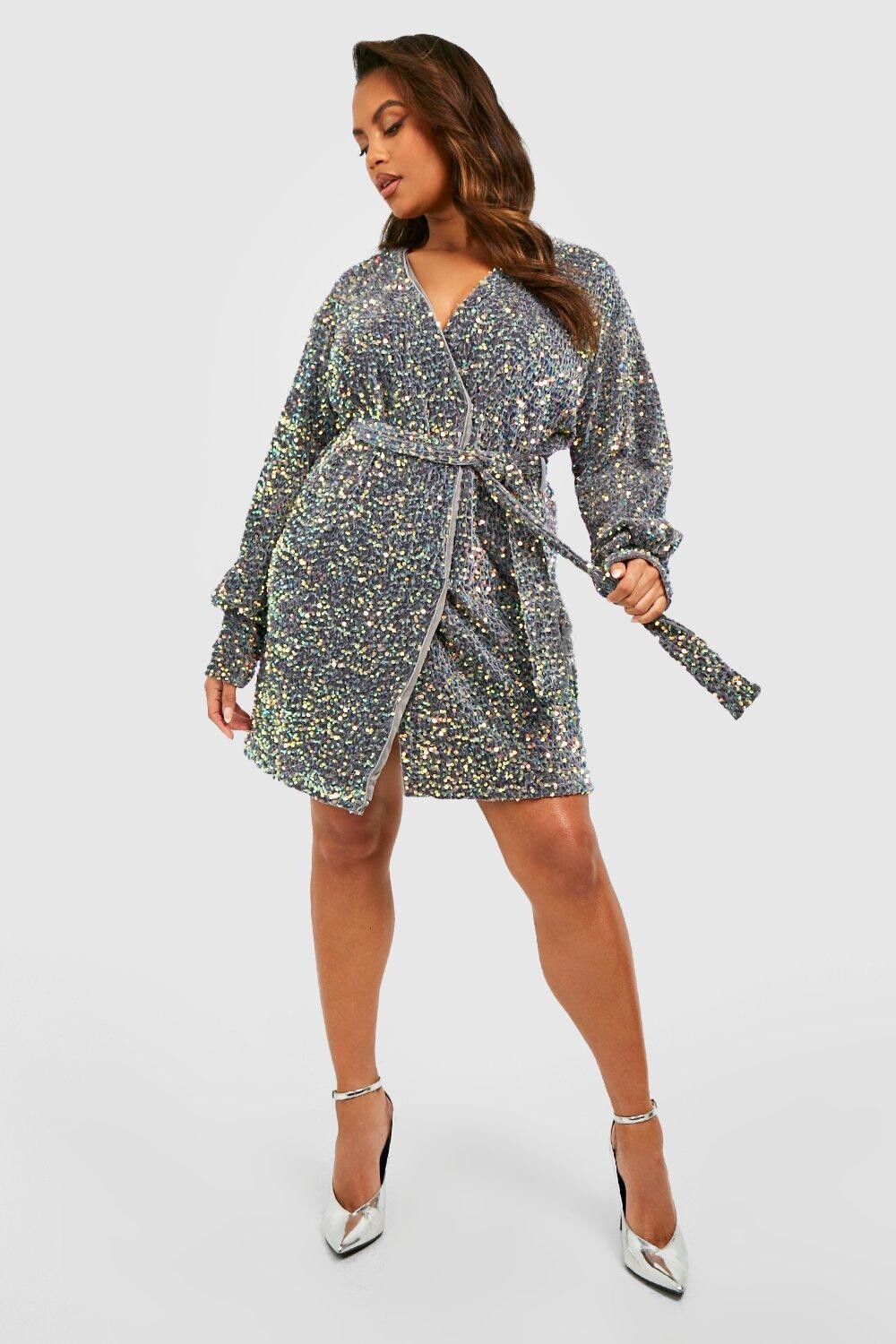 

Плюс бархатное платье с запахом и пайетками boohoo, серебро