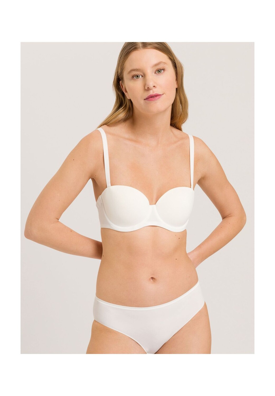 

Бюстгальтер с чашками Allure Bandeau HANRO, кремовый