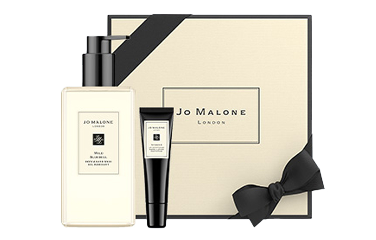 

Zumalong набор для увлажнения кожи с успокаивающим ароматом 15мл+500мл Jo Malone London