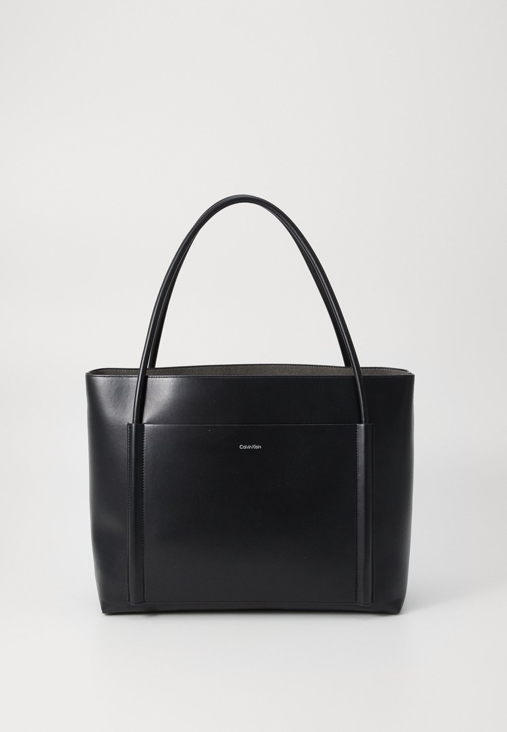 

Сумка-тоут LARGE SHOPPER Calvin Klein, черный