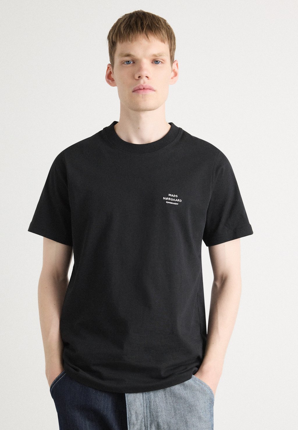 

Базовая футболка LOGO TEE Mads Nørgaard, черный