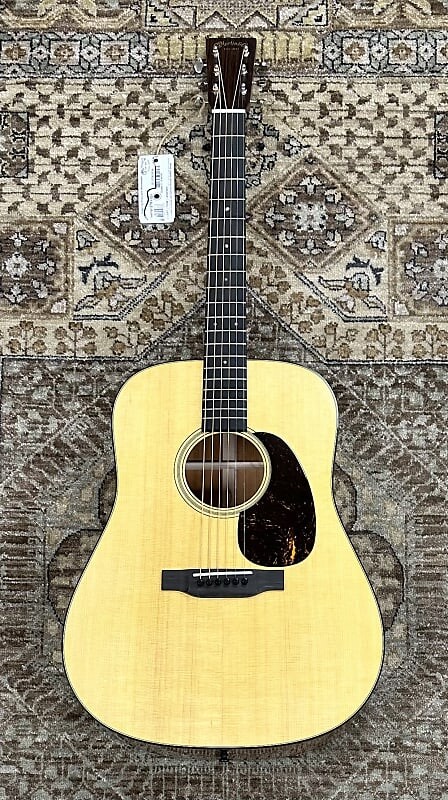 

Акустическая гитара Martin D18 Standard Series Dreadnought Acoustic Guitar w/ Case, Setup #3353