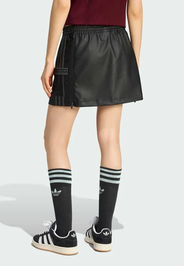 Юбка мини Adidas Originals, черный утилити — фото 2