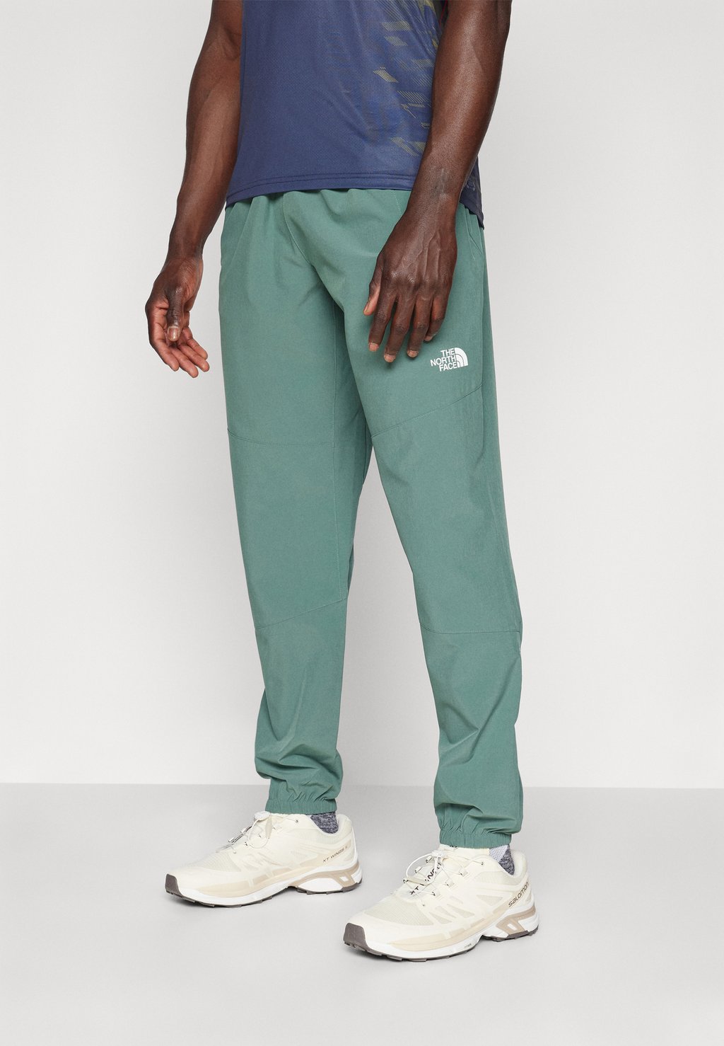 

Брюки для активного отдыха MOUNTAIN ATHLETICS WIND PANT The North Face, зеленый