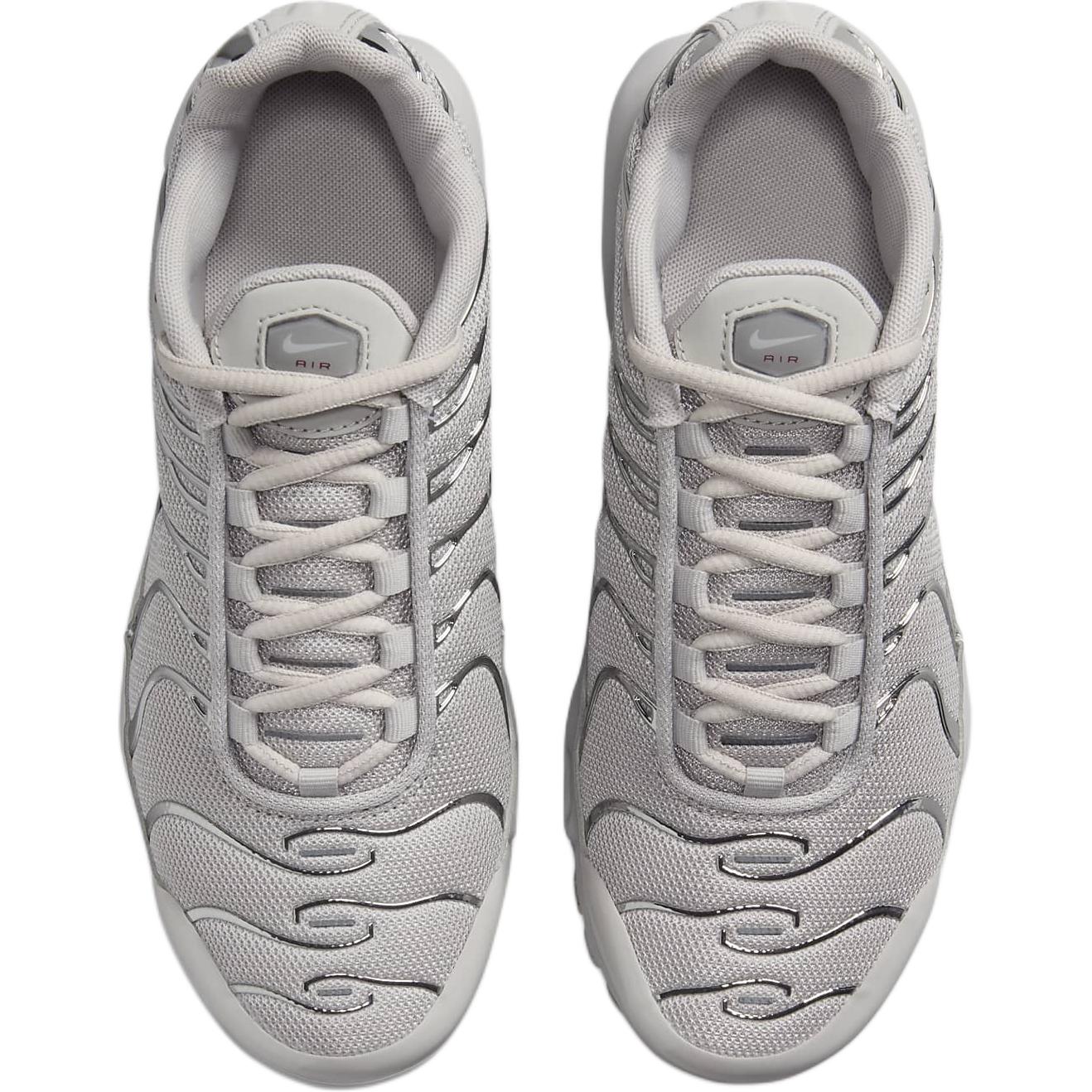 Детские кроссовки Air Max Plus Low Top серые Nike, красный/серый/серебряный — фото 4