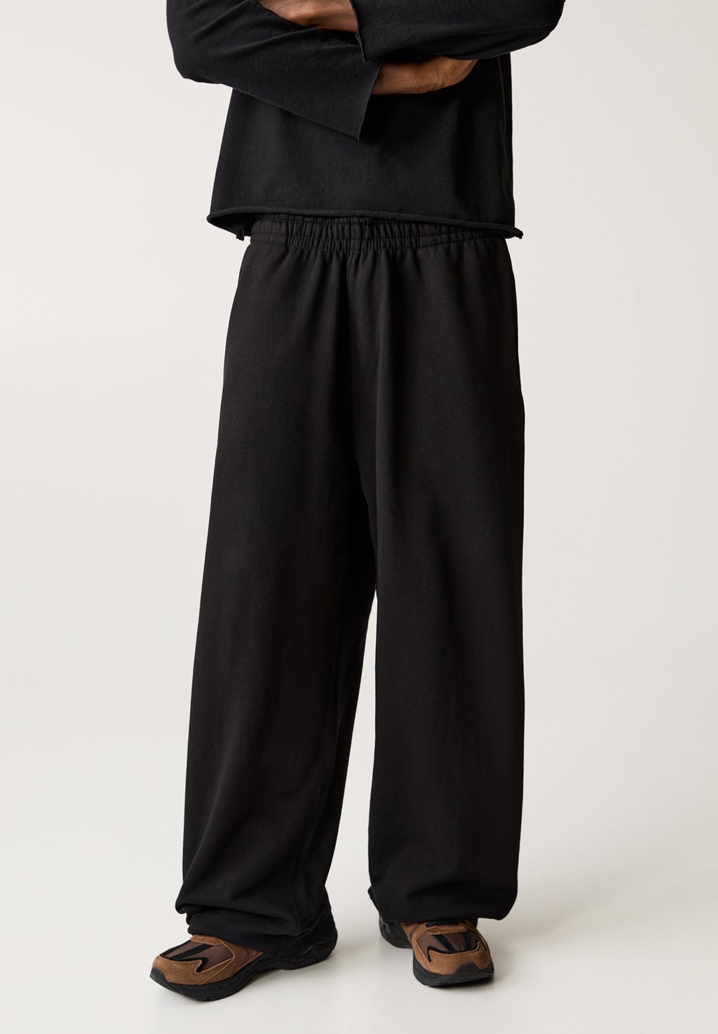 

Брюки WIDE LEG PULL&BEAR, черный