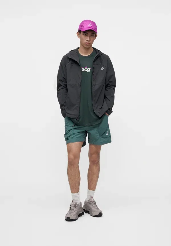 Куртка уличная Nike Acg, антрацит/саммит вайт — фото 2