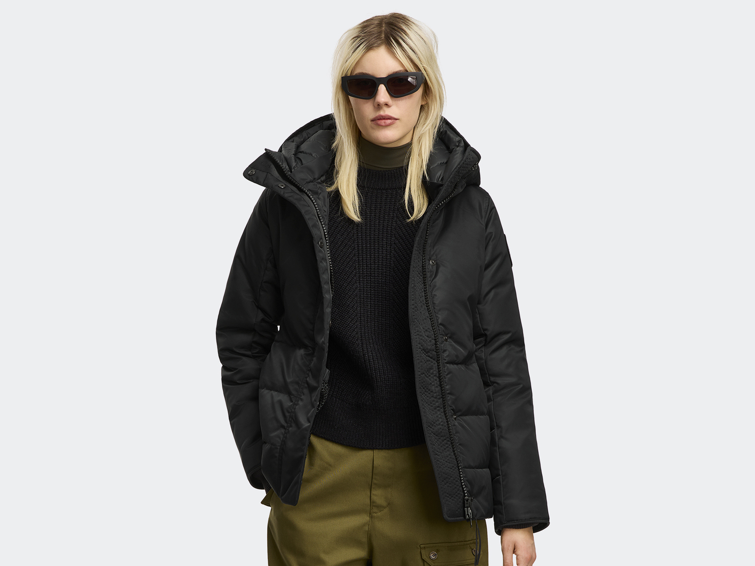 

Куртка Canada Goose McKenna Performance Satin, черный