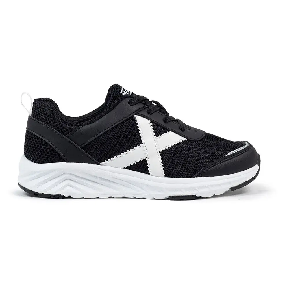 

Кроссовки Munich Fun 02, черный