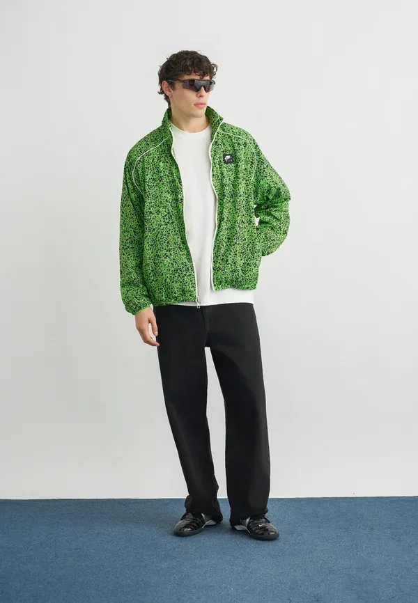 Куртка Nike Sportswear, цвет тёмно-зелёный — фото 2