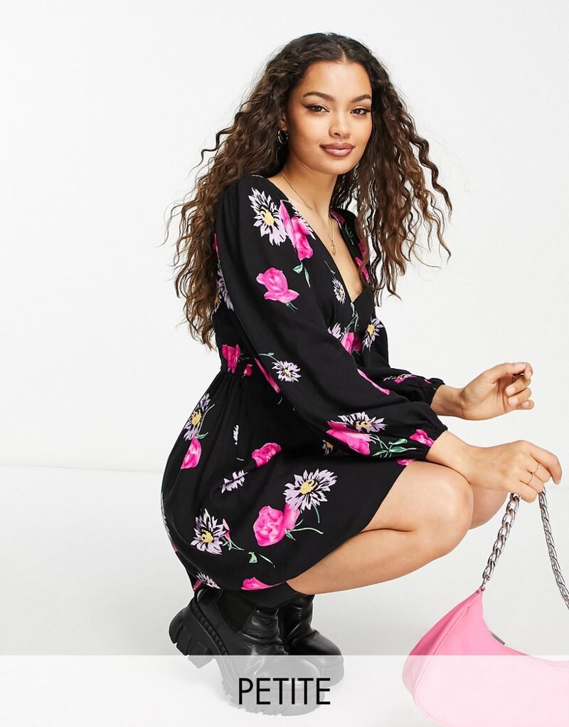 

Чайное платье мини с оборками Miss Selfridge Petite с крупным цветочным принтом